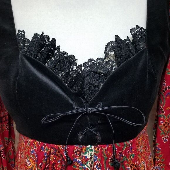 𝅺RARE Vintage 1970s Rags Red Paisley Velvet Cottagecore Victorian Prairie Dress - Picture 7 of 16